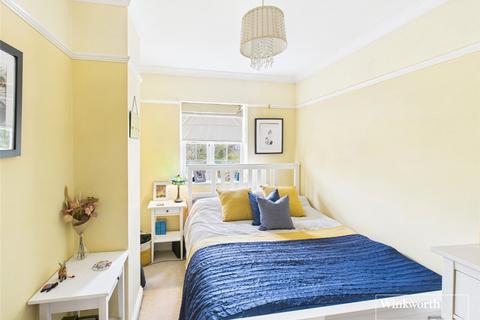 30 Holybrook Crescent, Reading, RG30 3LN
