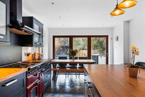139 Summer Road, Thames Ditton, KT7 0QW