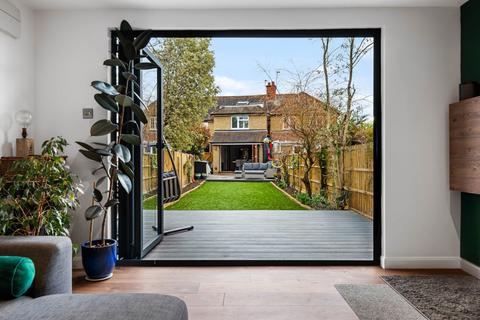 139 Summer Road, Thames Ditton, KT7 0QW