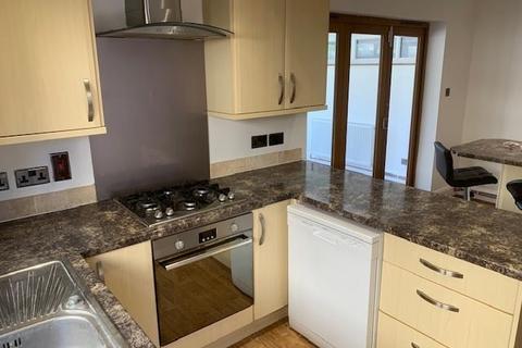 3 bedroom detached house to rent, Chiltern Road, Burnham SL1