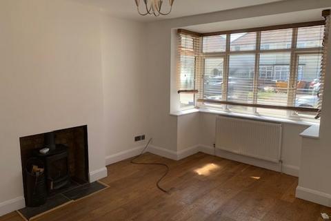 3 bedroom detached house to rent, Chiltern Road, Burnham SL1