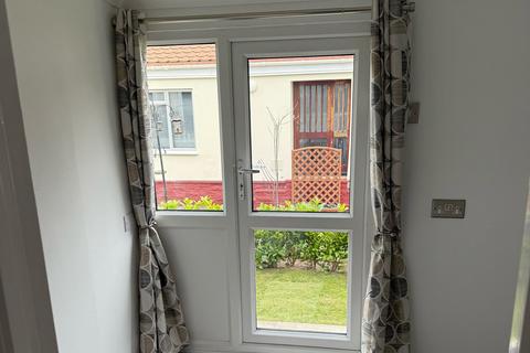 2 bedroom park home for sale, Warren Park, Portsmouth Road, Thursley GU8