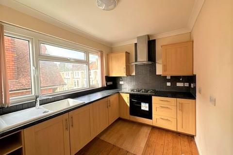 2 bedroom flat to rent, Kent Road, Southsea PO5
