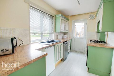 3 bedroom semi-detached house for sale, Chester Avenue, Bethersden