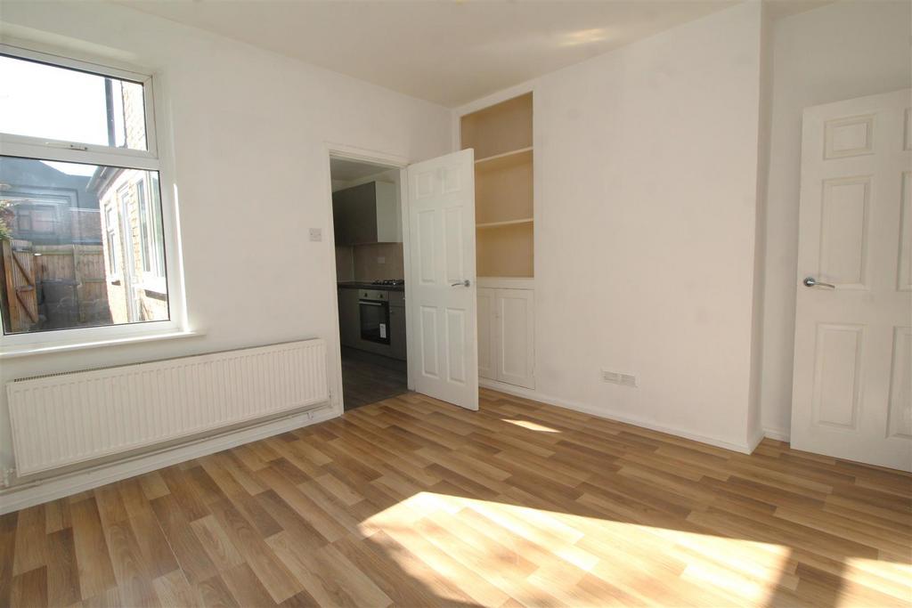 Dining room 1.JPG
