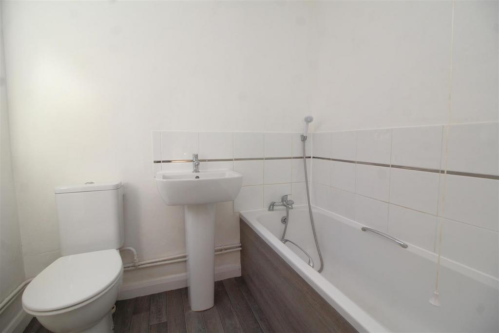 Bathroom .JPG