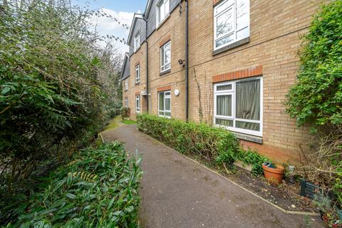 2 Gowlland Close, Croydon, CR0 6NW