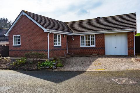 2 bedroom detached bungalow for sale, Boundary Lane, Stourbridge, DY7 5PA
