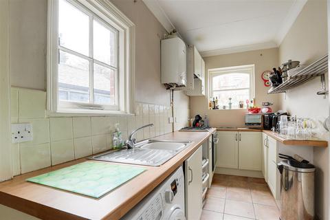 159 Bobbers Mill Road, Nottingham, NG7 5JS