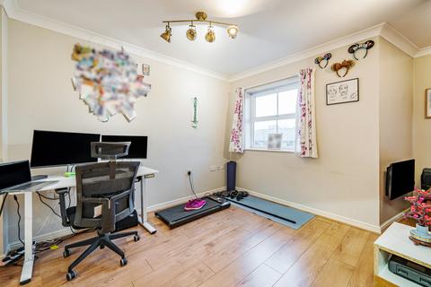1 bedroom flat for sale, International Way, Sunbury-on-Thames, TW16