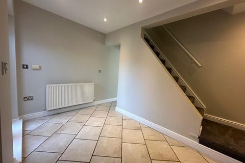 2 bedroom terraced house to rent, Hatrell Street, Newcastle ST5