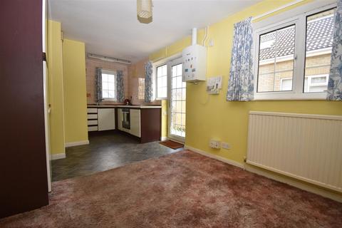 25 Firthland Road, Pickering, YO18 8BZ