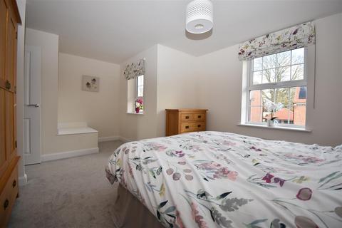 12 Derwent Road, Pickering, YO18 7UB