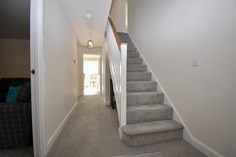 12 Derwent Road, Pickering, YO18 7UB