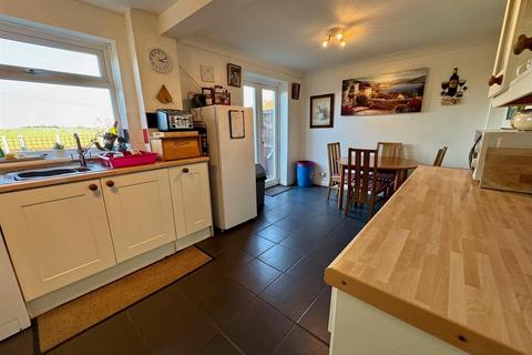 3 bedroom semi-detached house for sale, Hillside Road, Southminster
