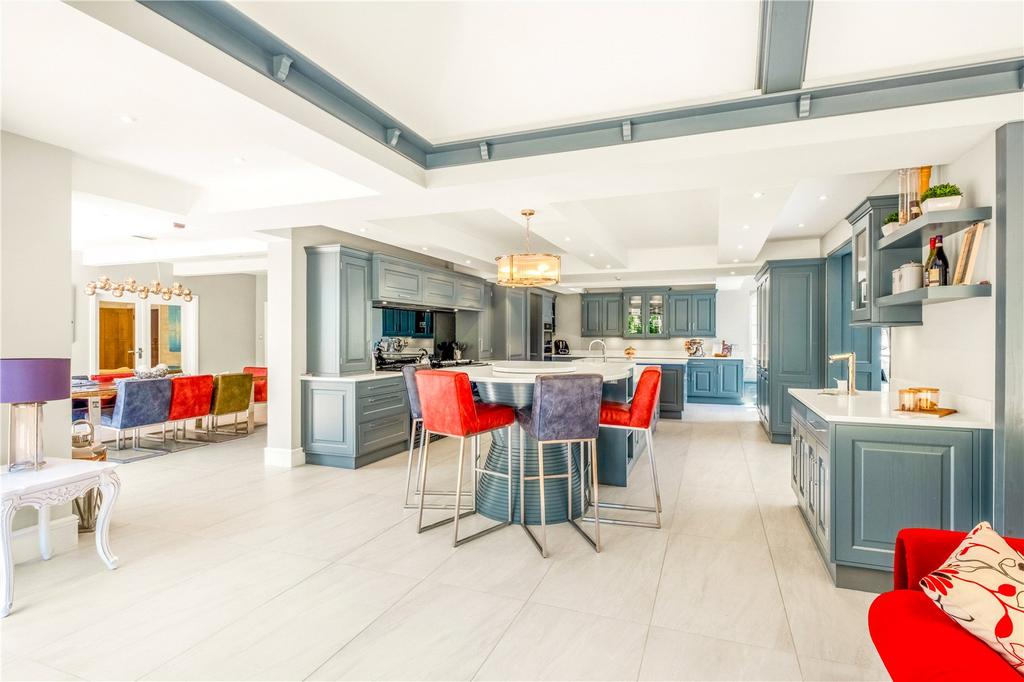 Kitchen/Breakfast Rm