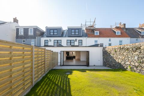 3 bedroom terraced house for sale, Vale Road, St. Sampson, Guernsey
