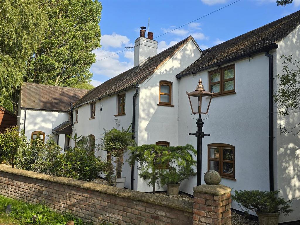 Brook Cottage (4).jpg
