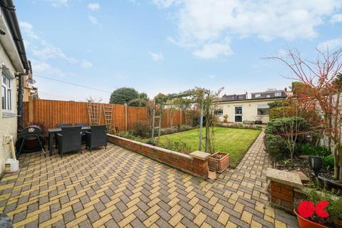 4 bedroom terraced house for sale, Widecombe Gardens, Redbridge IG4