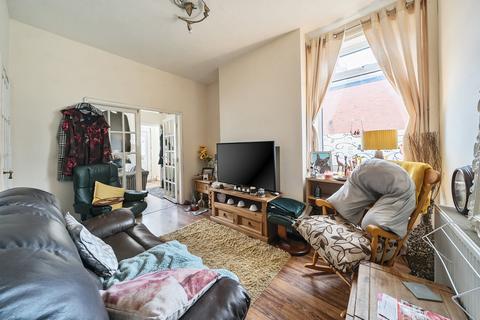 2 bedroom end of terrace house for sale, Buckingham Street, Hull, East Riding of Yorkshi, HU8