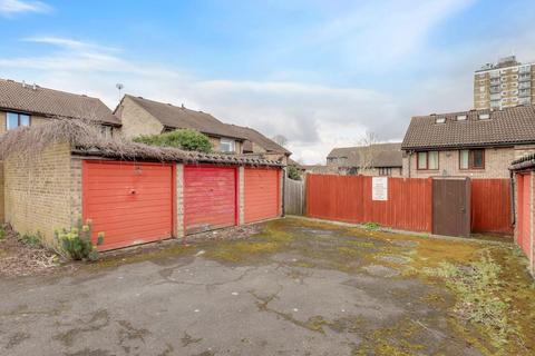 5 Chartwell Way, London, SE20 8LX