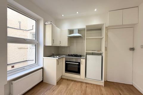 Studio to rent, Vaughan Road, Camberwell, SE5