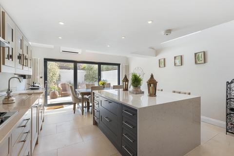 42 Alderville Road, London, SW6 3RJ