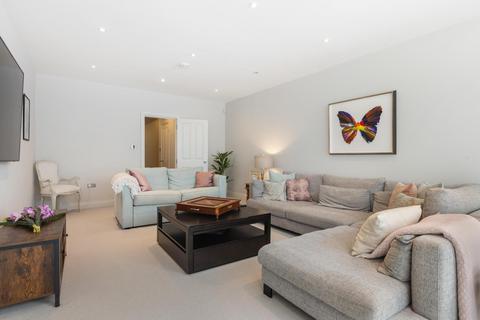 42 Alderville Road, London, SW6 3RJ