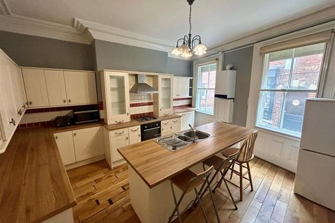 3 bedroom townhouse to rent, Vicar Lane Chambers, Howden