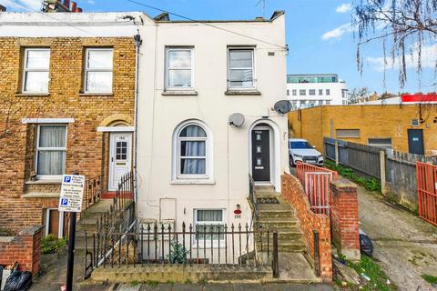 1 bedroom ground floor flat for sale, Wellington Street, Gravesend, Kent