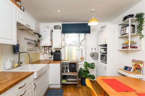 1 bedroom ground floor flat for sale, Wellington Street, Gravesend, Kent