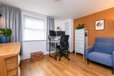 1 bedroom ground floor flat for sale, Wellington Street, Gravesend, Kent