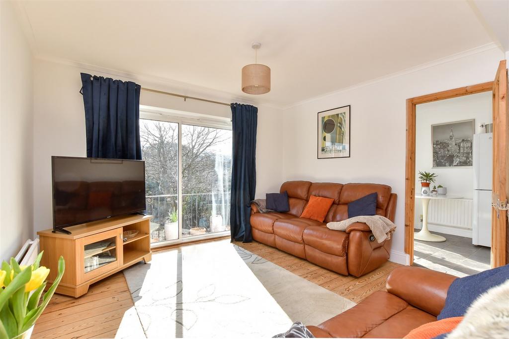 Lounge/ Dining Room