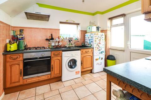 1 Aviary Walk, Bedford, MK41 7JD