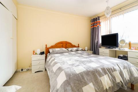 1 Aviary Walk, Bedford, MK41 7JD