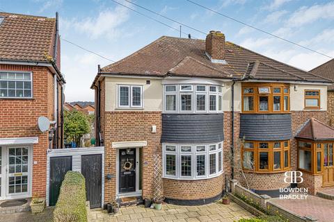 3 bedroom semi-detached house for sale, Penrith Road, Hainault