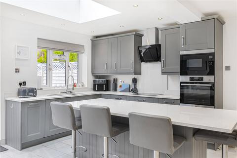71 Faringdon Avenue, Bromley, BR2 8BP