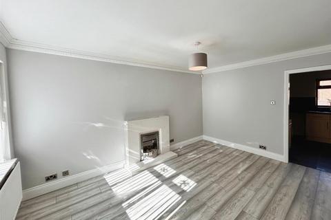 2 bedroom house to rent, East Stainton Street, South Shields