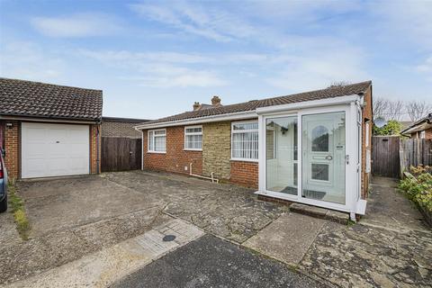 22 Bretts Field, Peacehaven, BN10 7UJ