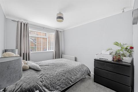 22 Bretts Field, Peacehaven, BN10 7UJ