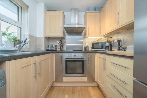 2 bedroom flat for sale, Acton Lane, London W4