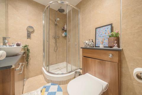 2 bedroom flat for sale, Acton Lane, London W4