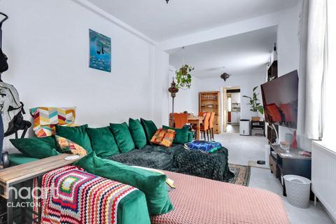 3 bedroom semi-detached house for sale, Vista Road, Clacton-On-Sea