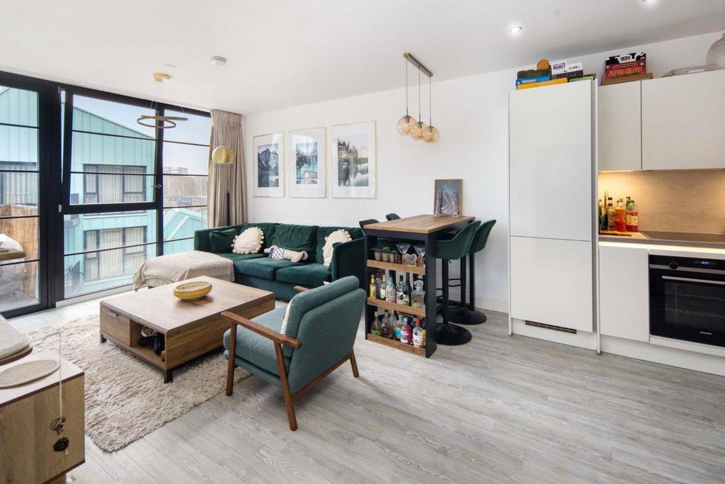 Living Room/Kitchen