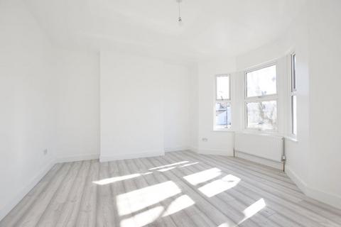 6 bedroom terraced house to rent, Heigham Road, East Ham, E6