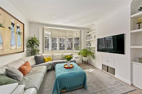 27 Castlegate, Richmond, TW9 2HL