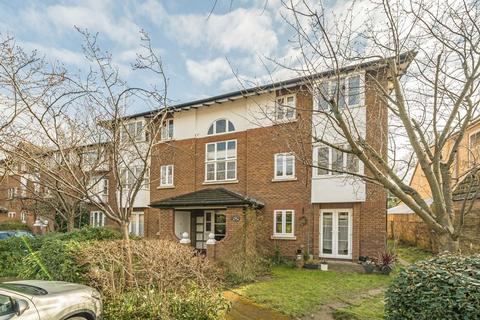 Kingsworthy Close, Kingston Upon Thames KT1