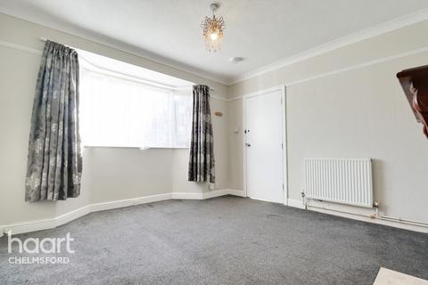 3 bedroom semi-detached house for sale, Arnhem Road, Chelmsford