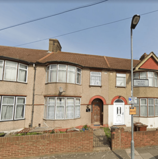 3 bedroom terraced house to rent, Cecil Avenue ,Barking, Essex, IG11