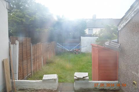 3 bedroom terraced house to rent, Cecil Avenue ,Barking, Essex, IG11